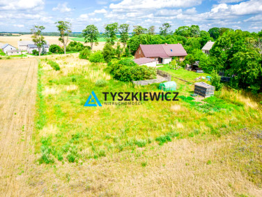 Działka nad jeziorem