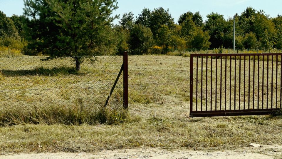 Ogrodzona działka sprzedam