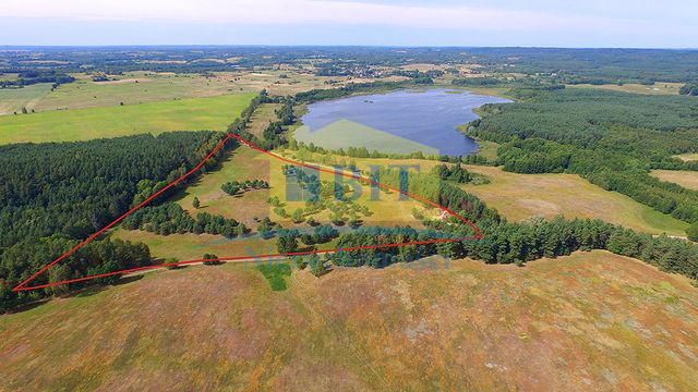 Działka nad jeziorem