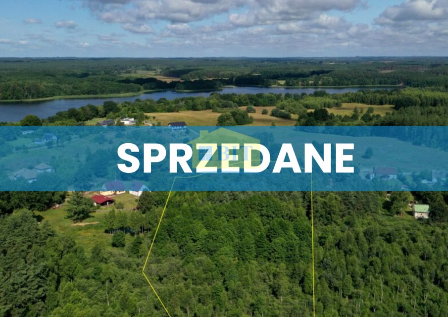 Działka nad jeziorem