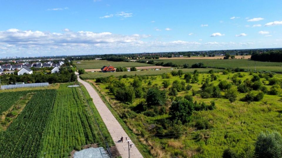 Działka usługowa Iwiny