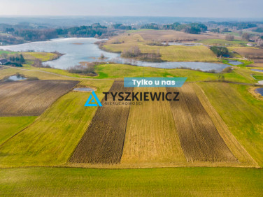 Działka przy lesie