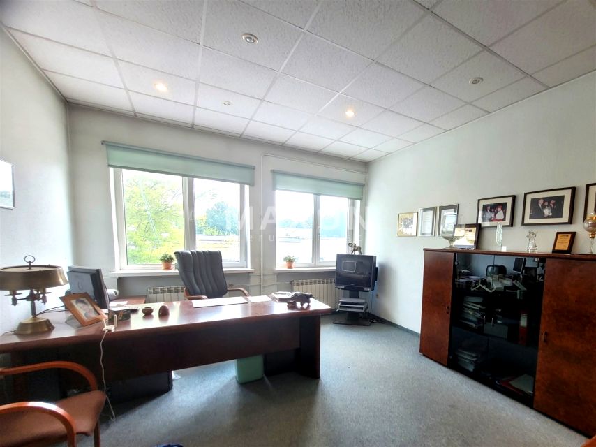 Budynek użytkowy Warszawa