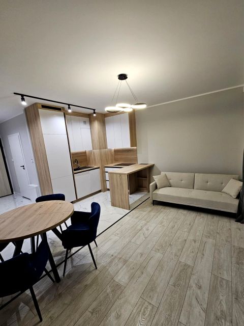 Mieszkanie blok mieszkalny nad rzeką