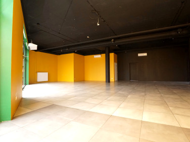 Usługowy przy lesie