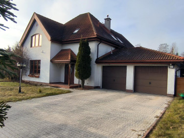 Dom z garażem