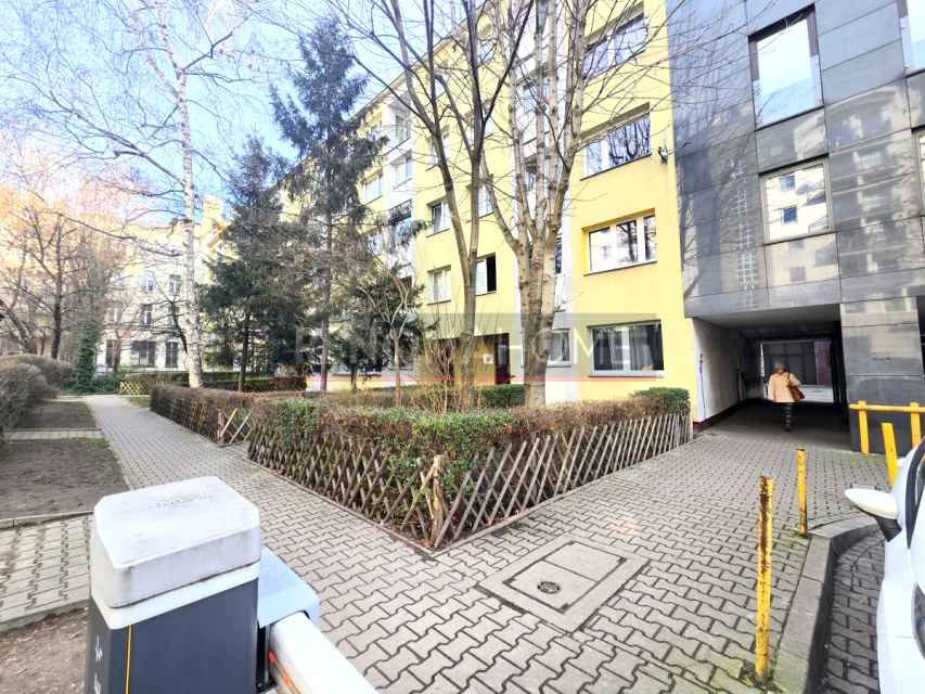 Mieszkanie blok mieszkalny sprzedaż