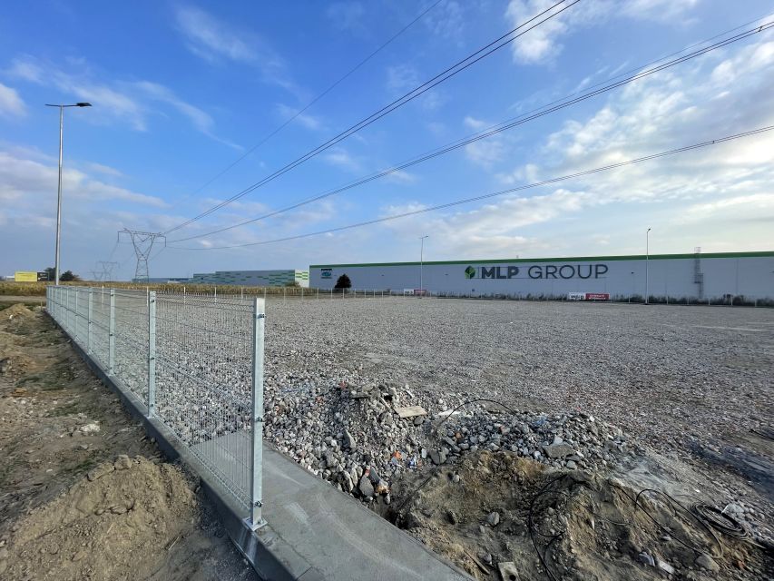 Działka inwestycyjna Dąbrówka