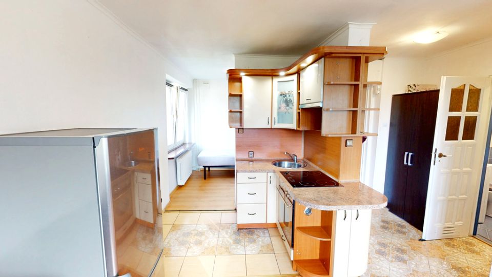 Mieszkanie blok mieszkalny przy lesie