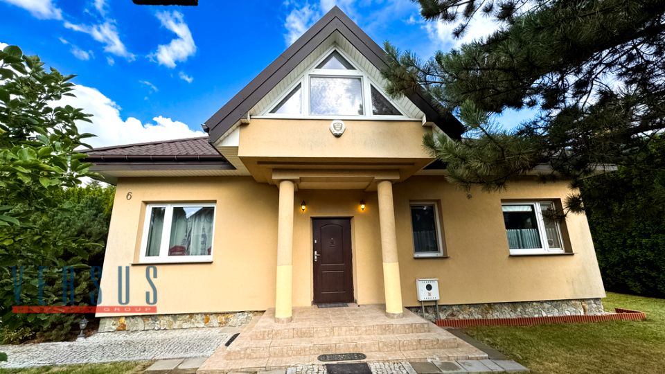 Dom Ustanów