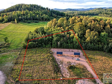 Zabudowana działka Łomnica