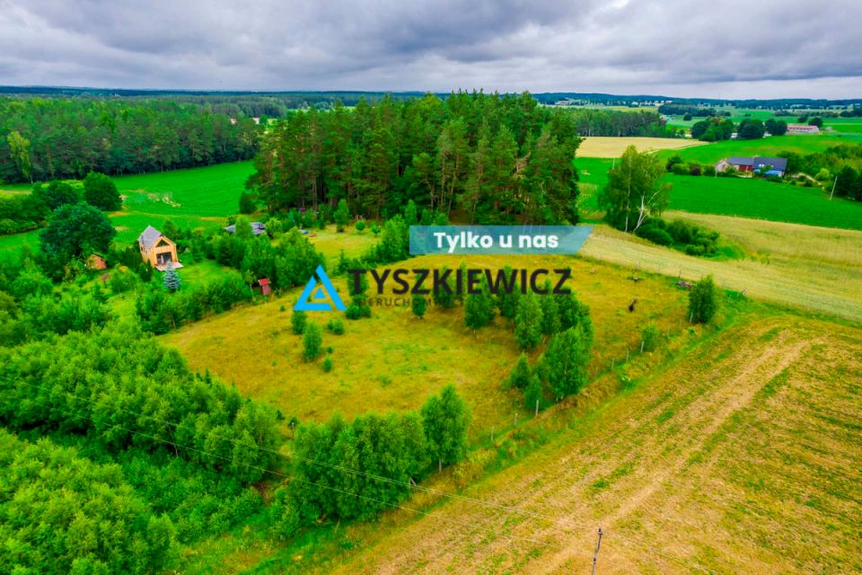 Działka przy lesie
