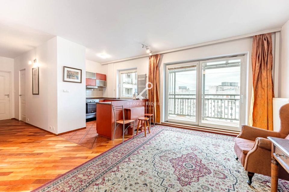 Mieszkanie blok mieszkalny przy lesie