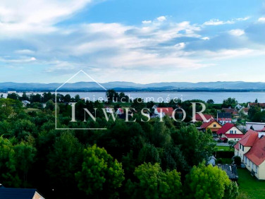 Działka nad jeziorem