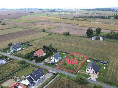 Działka przy lesie