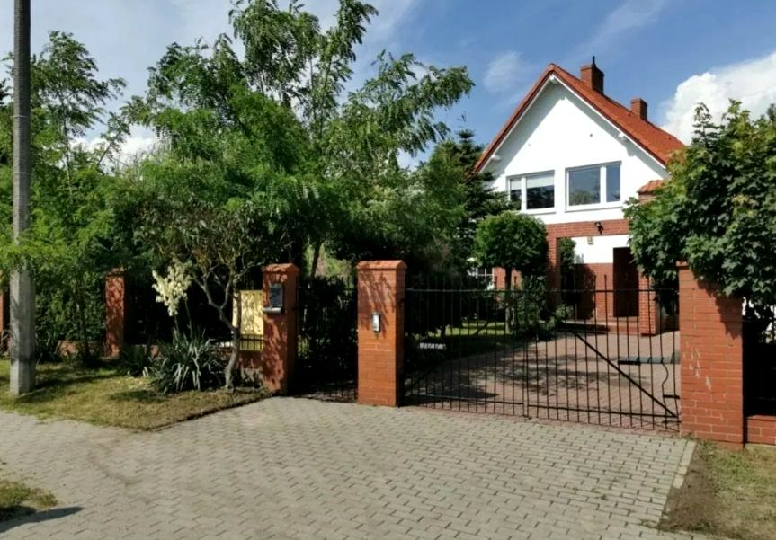 Dom Białe Błota
