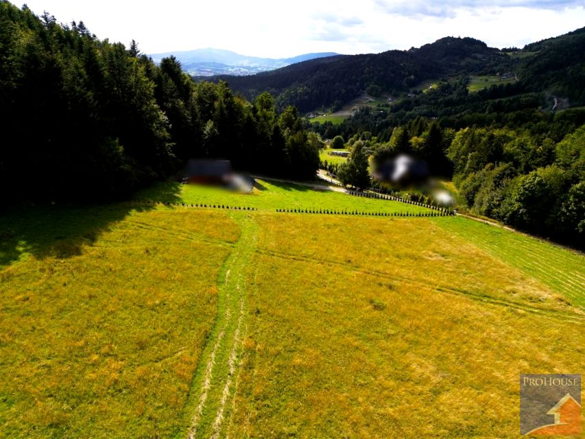 Pusta działka Męcina