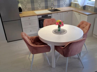 Mieszkanie blok mieszkalny przy lesie