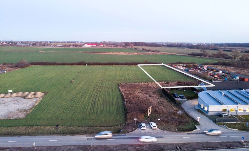 Działka usługowa sprzedam