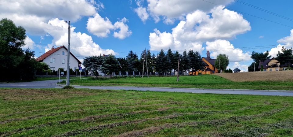 Działka usługowa Włosań sprzedam