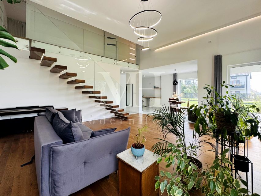 Dom Święcice sprzedaż