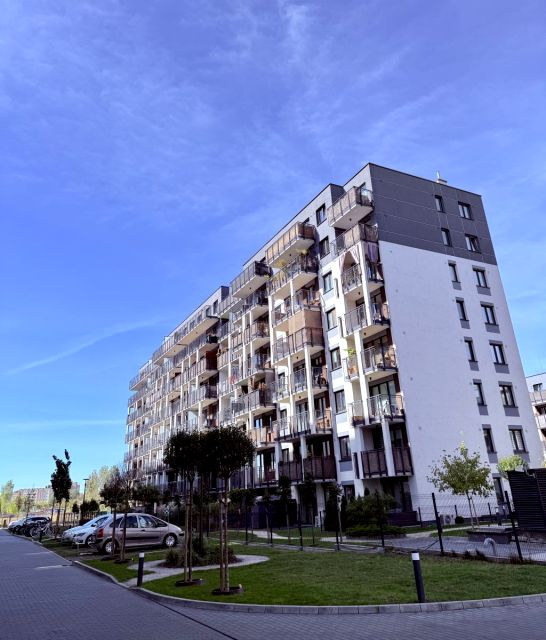 Mieszkanie blok mieszkalny nad jeziorem