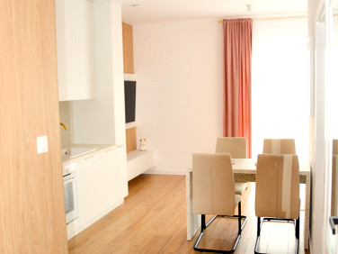 Mieszkanie blok mieszkalny przy lesie