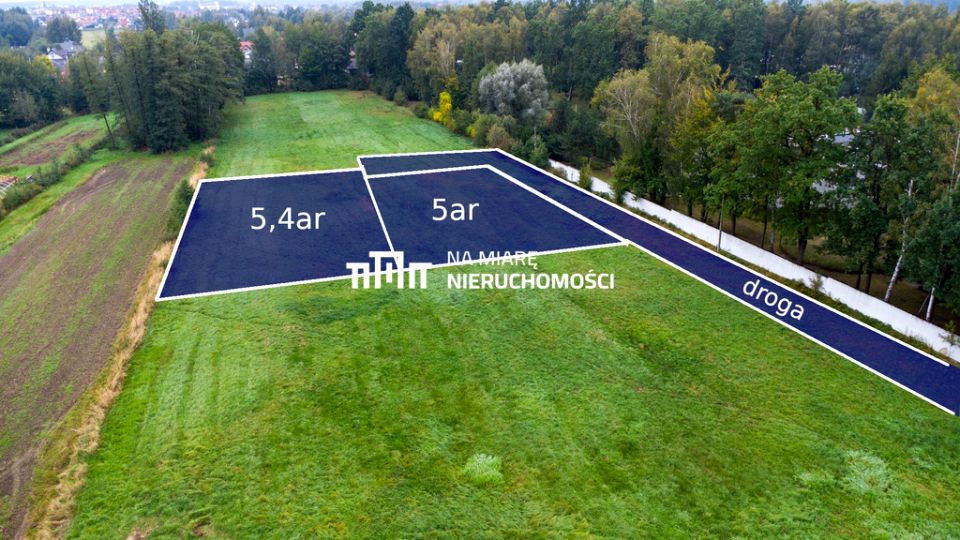 Działka przy lesie