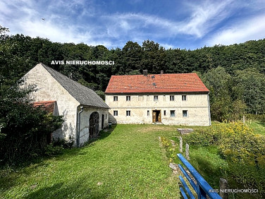 Dom z garażem