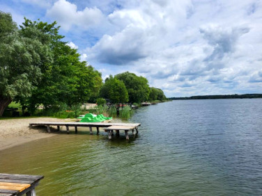 Działka nad jeziorem