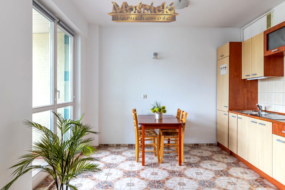 Mieszkanie blok mieszkalny przy lesie