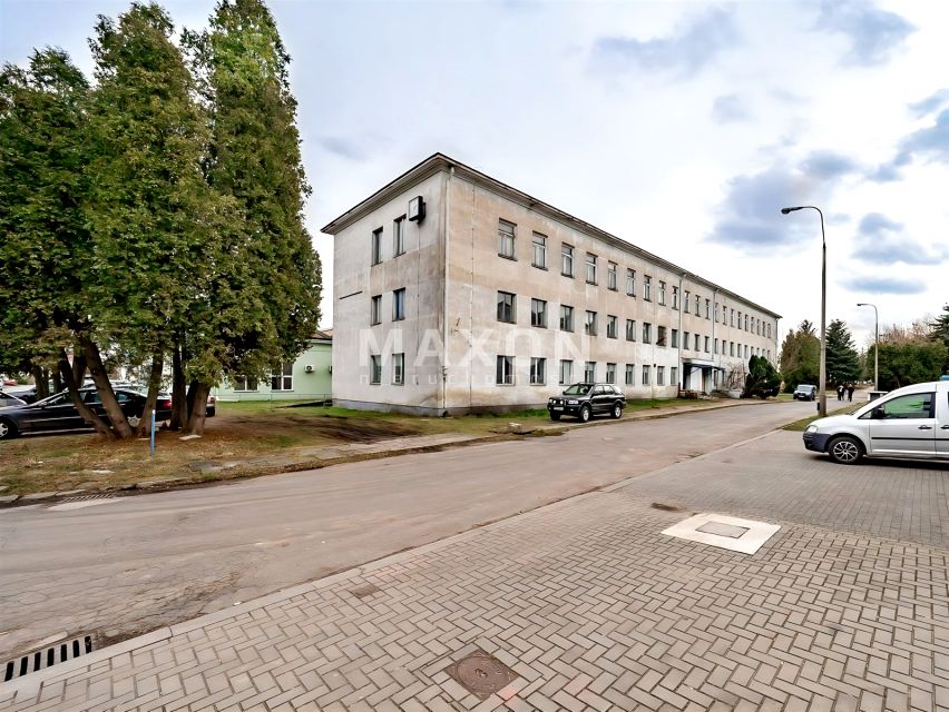 Budynek użytkowy Błonie