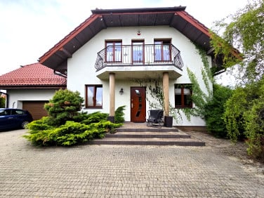 Dom Książenice sprzedaż