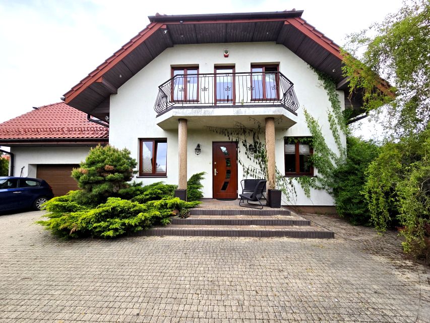 Dom Książenice sprzedaż