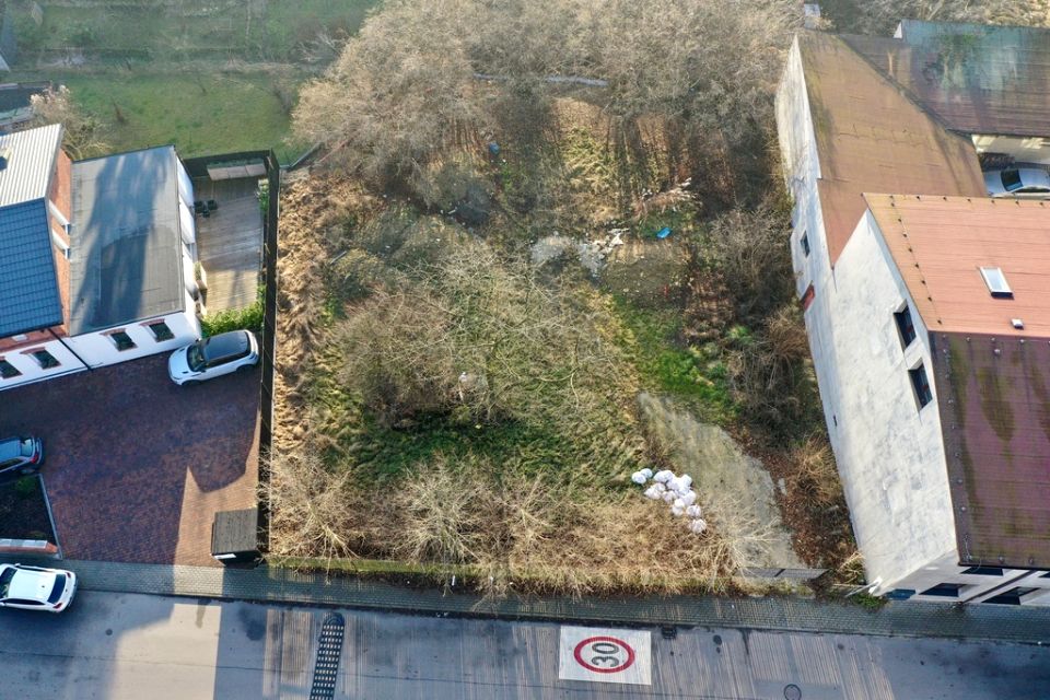 Ogrodzona działka sprzedam