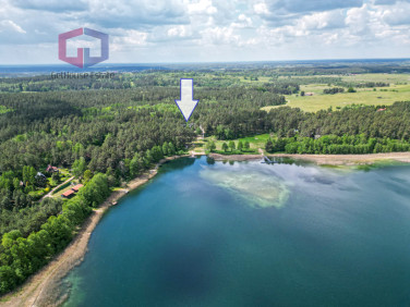 Dom z balkonem