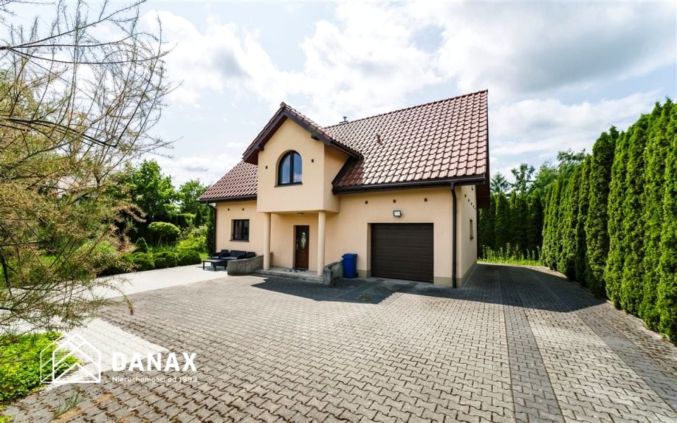 Dom Zastów sprzedaż