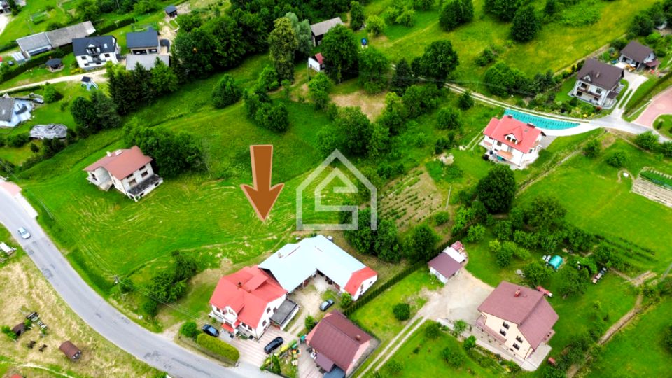 Działka przy lesie