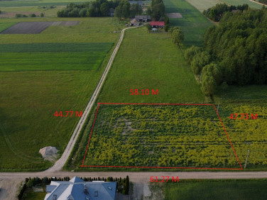 Pusta działka Kuriany