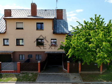 Dom z garażem