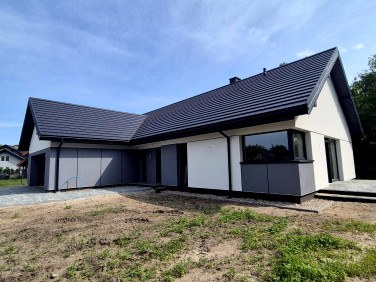 Dom z garażem