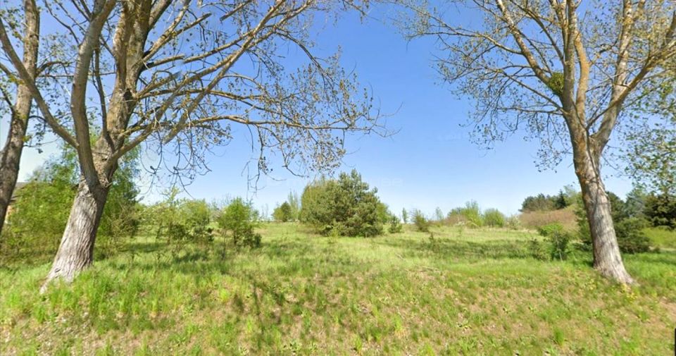 Działka nad jeziorem