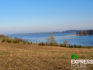 Działka nad jeziorem