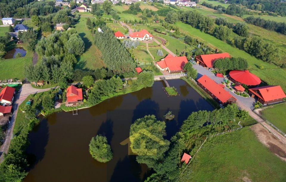 Budynek użytkowy Całowanie