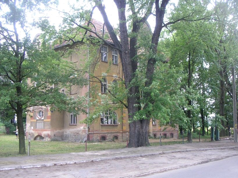 Dom Udanin