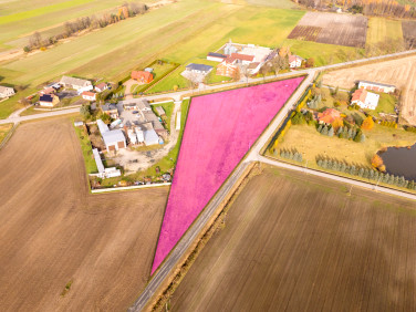 Działka nad jeziorem