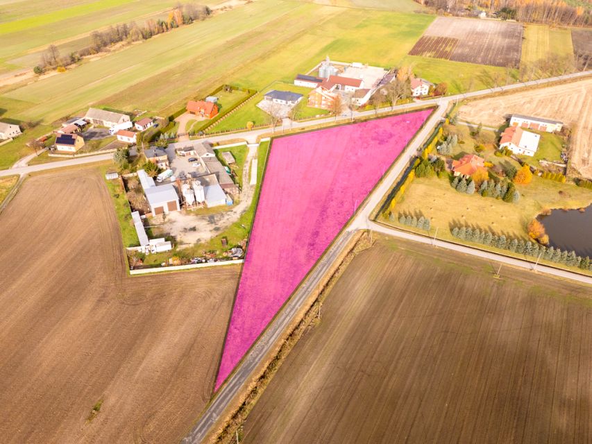 Działka nad jeziorem