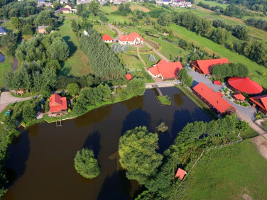 Budynek użytkowy Całowanie