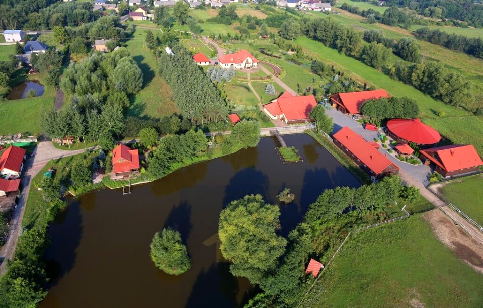 Budynek użytkowy Całowanie