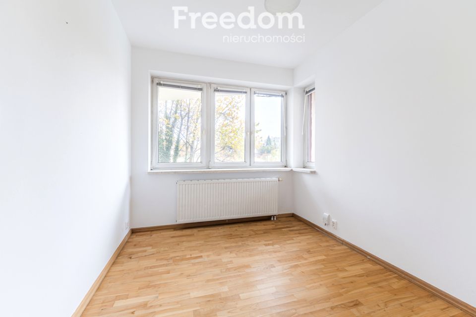 Mieszkanie blok mieszkalny nad jeziorem